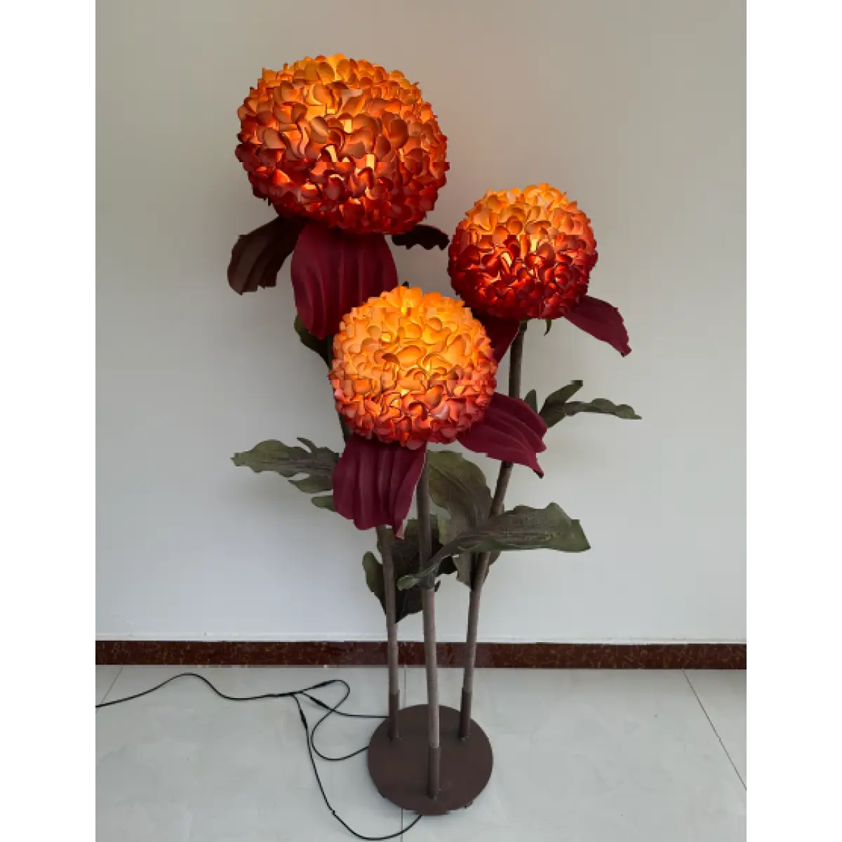 Lampă Decorativă LED în Formă de Hortensie cu Frunze Mari – 3 Capete